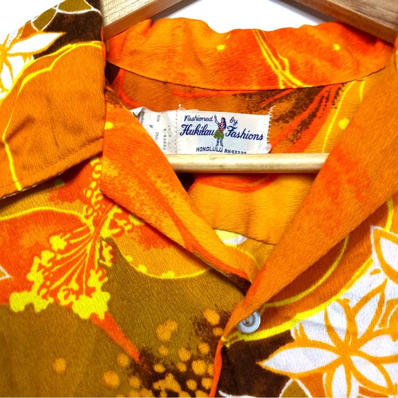 Retro BRIGHT Hawaiian Shirt ☀️ - Picture 6 of 8
